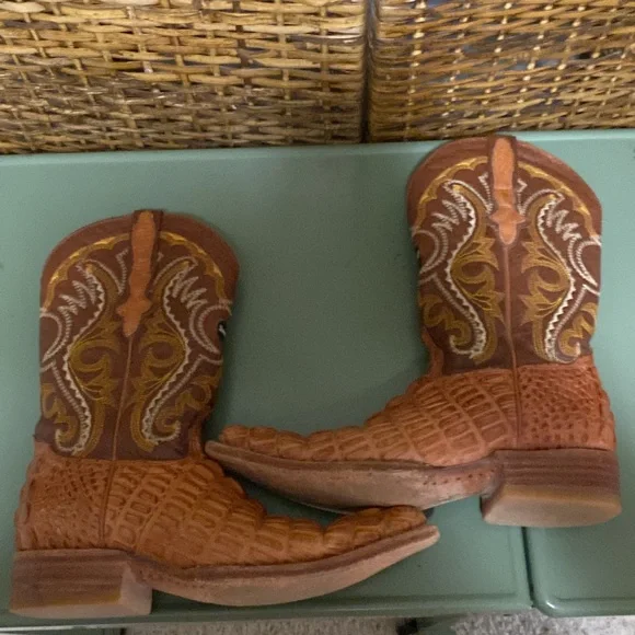 vintage Montenegro tan brown cowboy boots crocodile leather 22 1/2 ? With belt